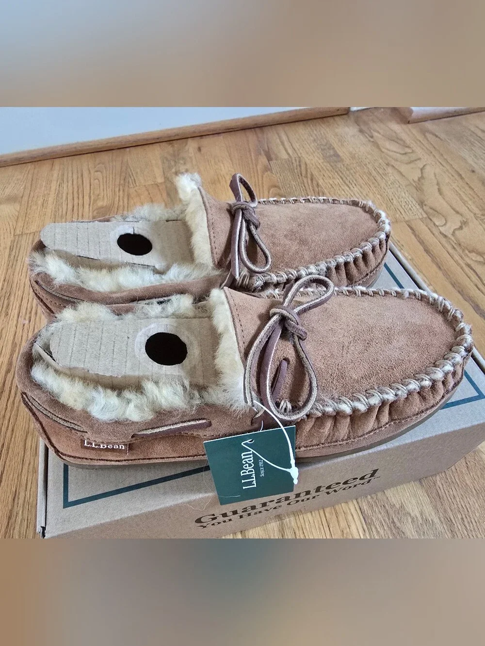 L.L.Bean Kid’s Wicked Good Moccasin Slippers Suede Shearling Size 4 (Big Kid)